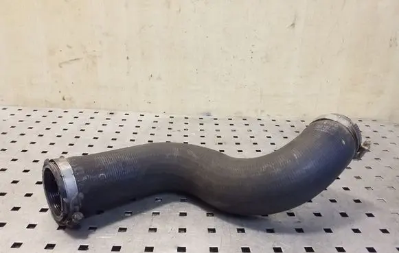 Audi A4 S4 B8 8K Intercooler hose/pipe 8K0145737
