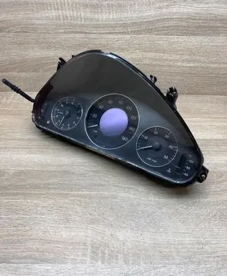 Mercedes-Benz E W211 Speedometer (instrument cluster) A2115405911 110080250