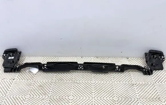 BMW 5 G30 G31 G38 Rear bumper mounting bracket 8746988