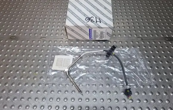 Jeep Wrangler Exhaust gas temperature sensor 68293421AB 50055098