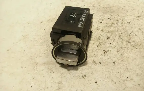 Volkswagen PASSAT B6 Ignition lock 3C0905843Q