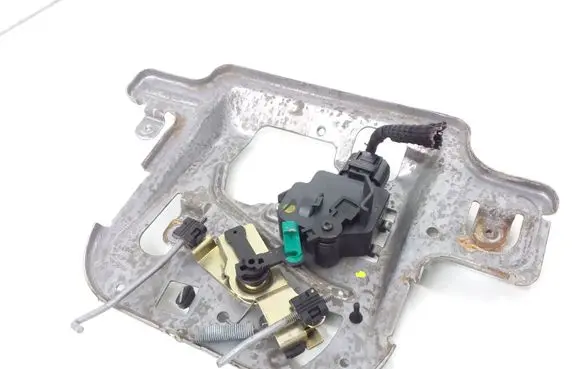 Chrysler PT Cruiser Tailgate boot lock/latch motor 525ADC L005100