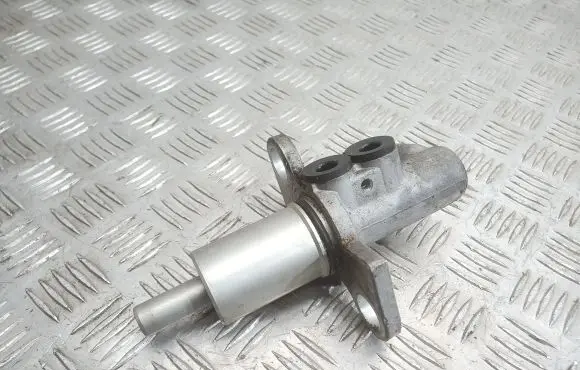 Audi A4 S4 B6 8E 8H Master brake cylinder