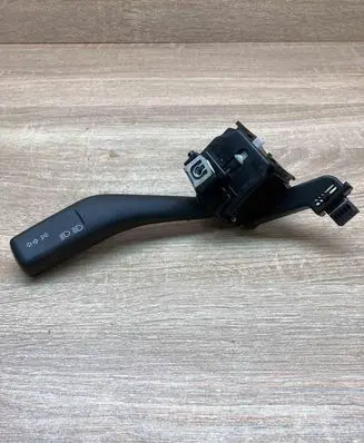 Volkswagen Golf V Indicator stalk 1K0953513