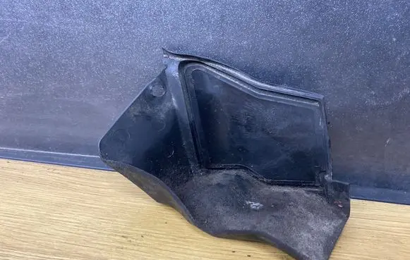 BMW 3 E90 E91 Rain gutter 6940856 15677210