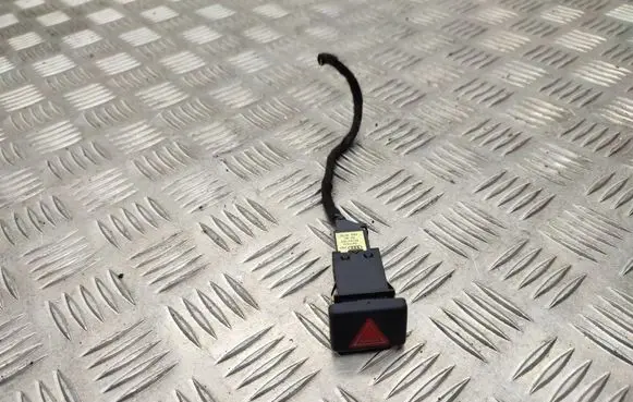 Audi A4 S4 B7 8E 8H Hazard light switch 8E0941509