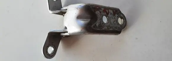 KIA Sportage Front door upper hinge