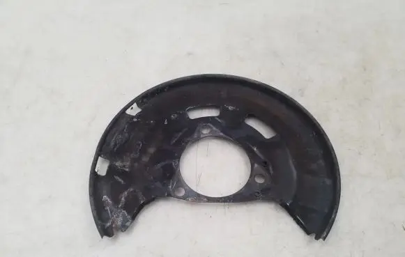 Opel Astra J Front brake disc dust cover plate 13324457