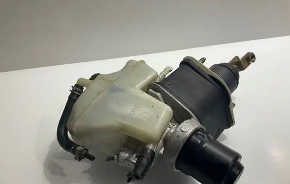 Mercedes-Benz CLS C219 Master brake cylinder A0034300312 0204024103 8210117