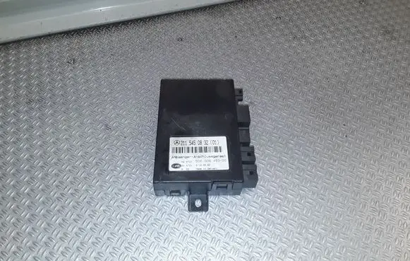 Mercedes-Benz E W211 Tow bar trailer control unit/module 2115450832