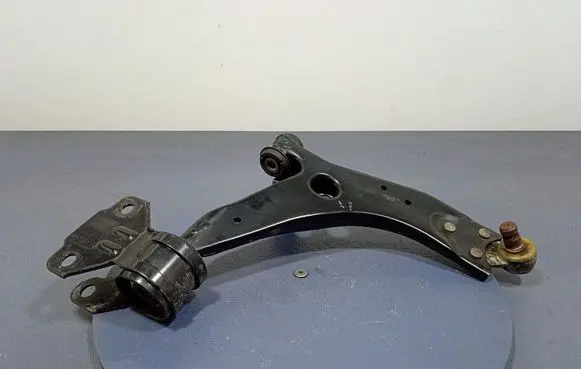 Ford Focus ST Front control arm 3855301R