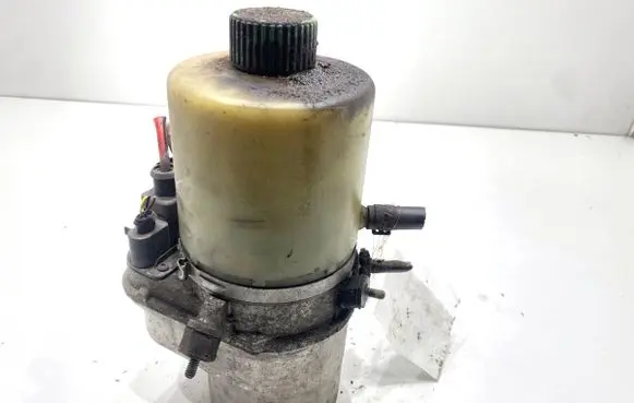 Skoda Fabia Mk1 (6Y) Power steering pump 6R0423156B