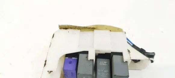 Toyota Avensis T270 Fuse box set