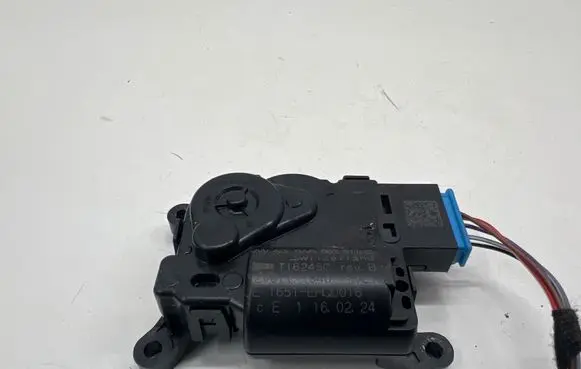 Cupra Leon Air flap motor/actuator 5WA907511C