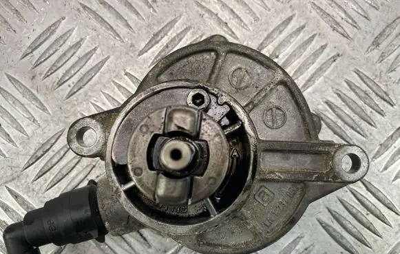 Mercedes-Benz C W204 Vacuum pump A6462300365
