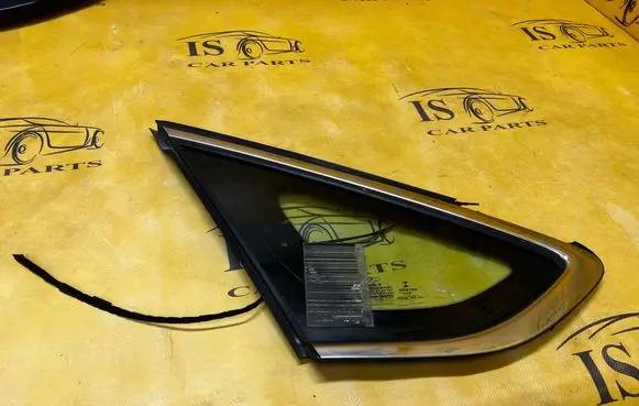 Ford Fusion II Rear vent window glass 43R-004529 43R004529