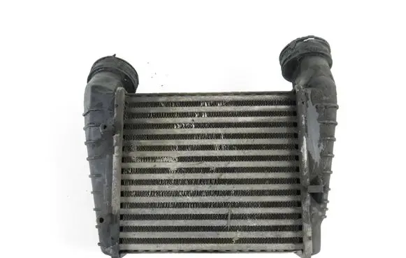Volkswagen PASSAT B5.5 Intercooler radiator 8D0145805C