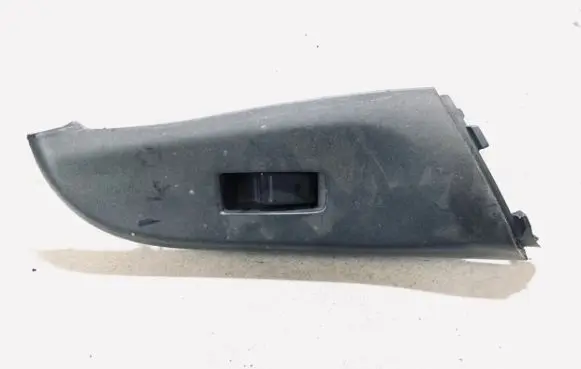 Nissan Almera N16 Electric window control switch BM520