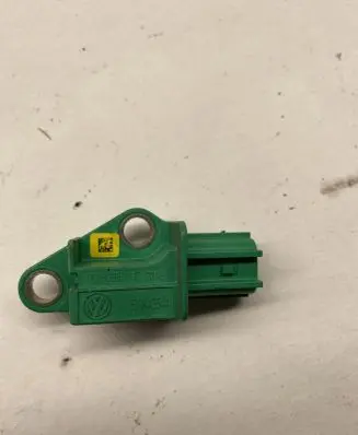 Audi A5 8T 8F Airbag deployment crash/impact sensor 1K0909606C