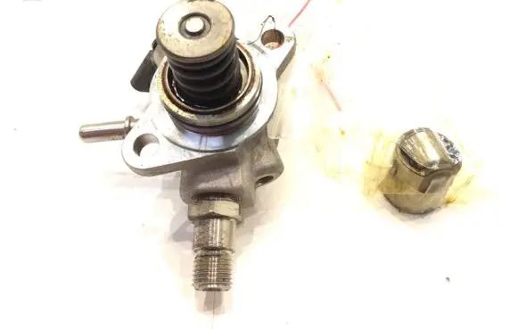Jeep Compass Fuel injection high pressure pump 463517300