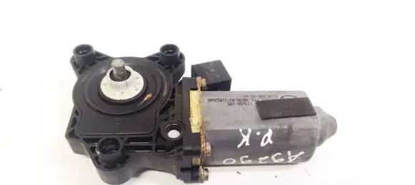 Mercedes-Benz S W220 Front door window regulator motor A2208204542 119650105