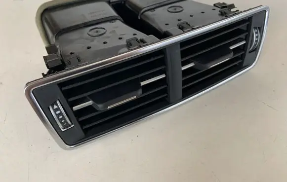 Audi Q7 4M Rear air vent grill 4M0819203C 4M0819203C6PS