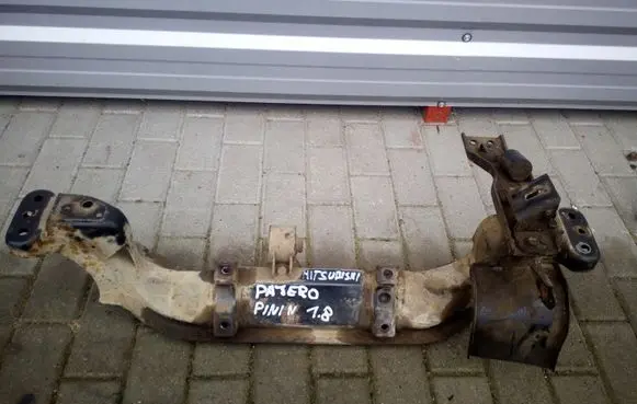 Mitsubishi Pajero Pinin Front subframe