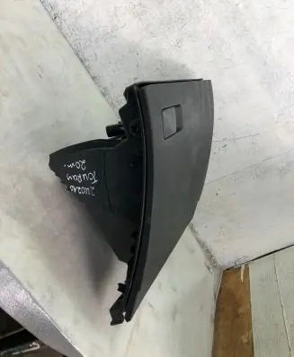 Volkswagen Touran III Glove box 5tb857097c