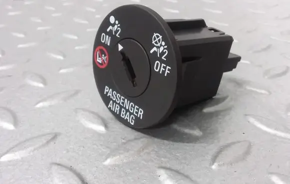 Opel Insignia A Passenger airbag on/off switch 13577258