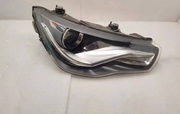 Audi A1 Headlight/headlamp