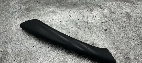 Ford Focus Front door trim bar 98AB24185CB