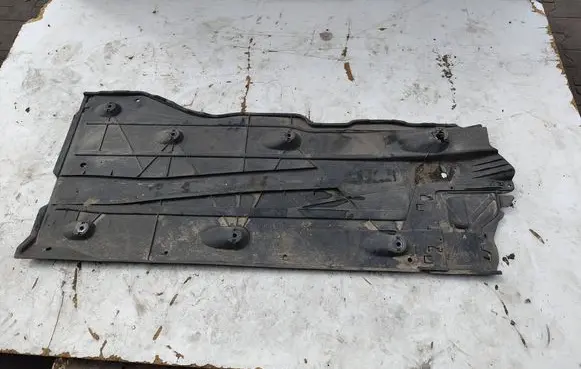 Volkswagen Golf VII Side bottom protection 5Q0825202L