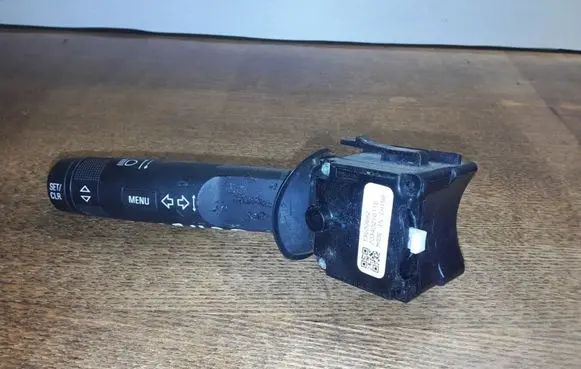 Chevrolet Cruze Indicator stalk 13500692 00340210115