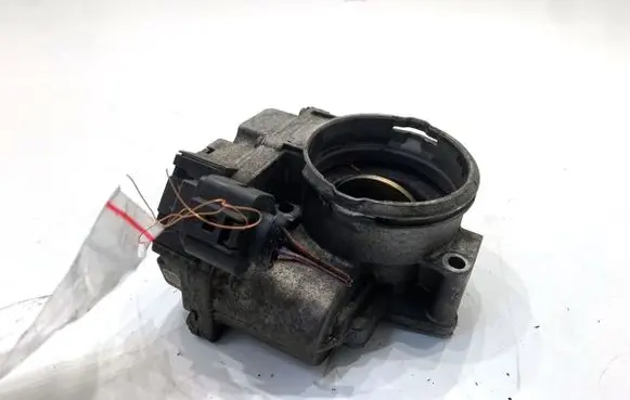 Skoda Octavia Mk2 (1Z) Engine shut-off valve 03G128063J