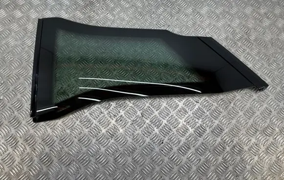 BMW i3 Rear side window 7288191