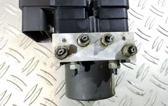 Ford Focus ABS Pump 10097001103 5WK84103 10020700524