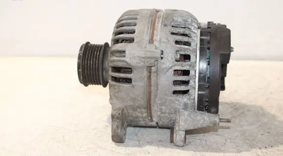 Volkswagen PASSAT B6 Generator/alternator 06F903023F