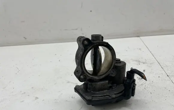 BMW 5 F10 F11 Throttle valve 7810752