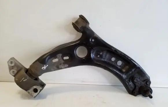 Volkswagen Golf Plus Front lower control arm/wishbone 1K0366C