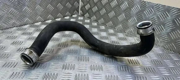 Mercedes-Benz E W212 Engine coolant pipe/hose A2045012982