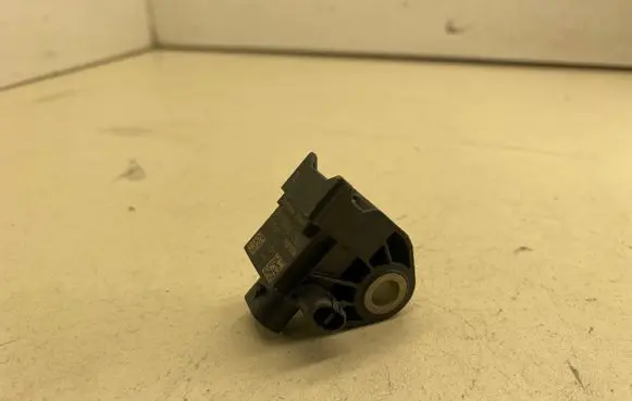 Mercedes-Benz GLC C253 Airbag deployment crash/impact sensor A2139051300 869108 38645