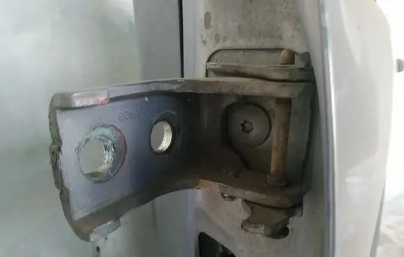 Citroen C3 Front door upper hinge