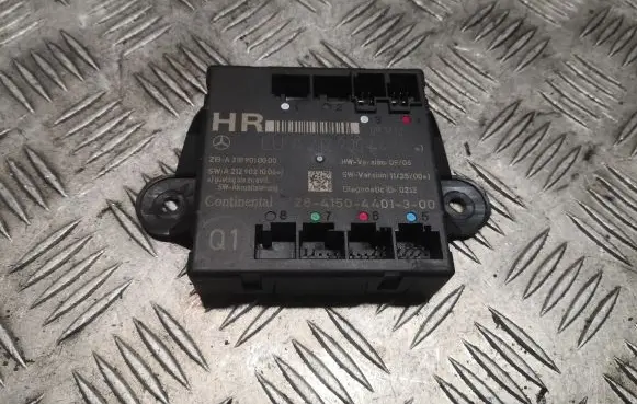 Mercedes-Benz C W204 Door control unit/module 2129004414 A2129004414