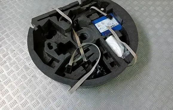 Seat Leon (1P) Tool box 8P0012109F
