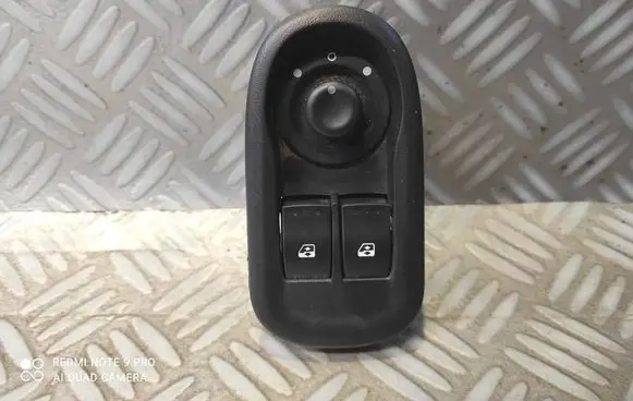Renault Master III Electric window control switch 8200637849 00637849