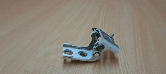 Citroen DS5 Rear door lower hinge 9035AX