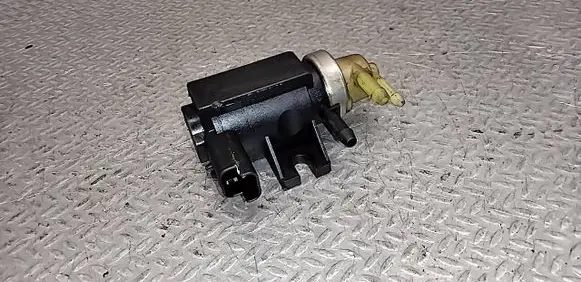 Citroen C4 I Turbo solenoid valve 9661960380