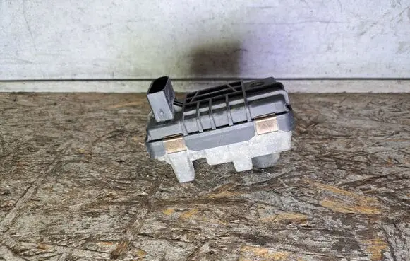 Ford Focus Turbine electric control actuator G45 752406 6NW009206