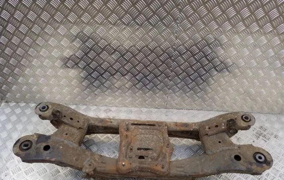 Toyota Avensis T270 Rear subframe 
