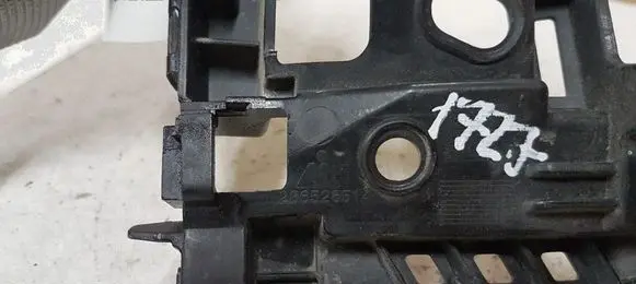 Peugeot 308 Front bumper mounting bracket 39020433